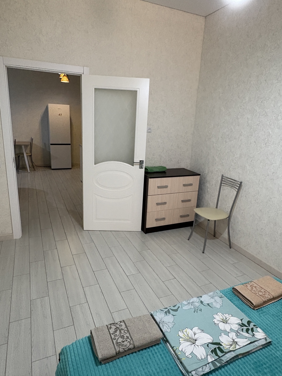 Стильная 2-комнатная квартира у моря в Махачкале.