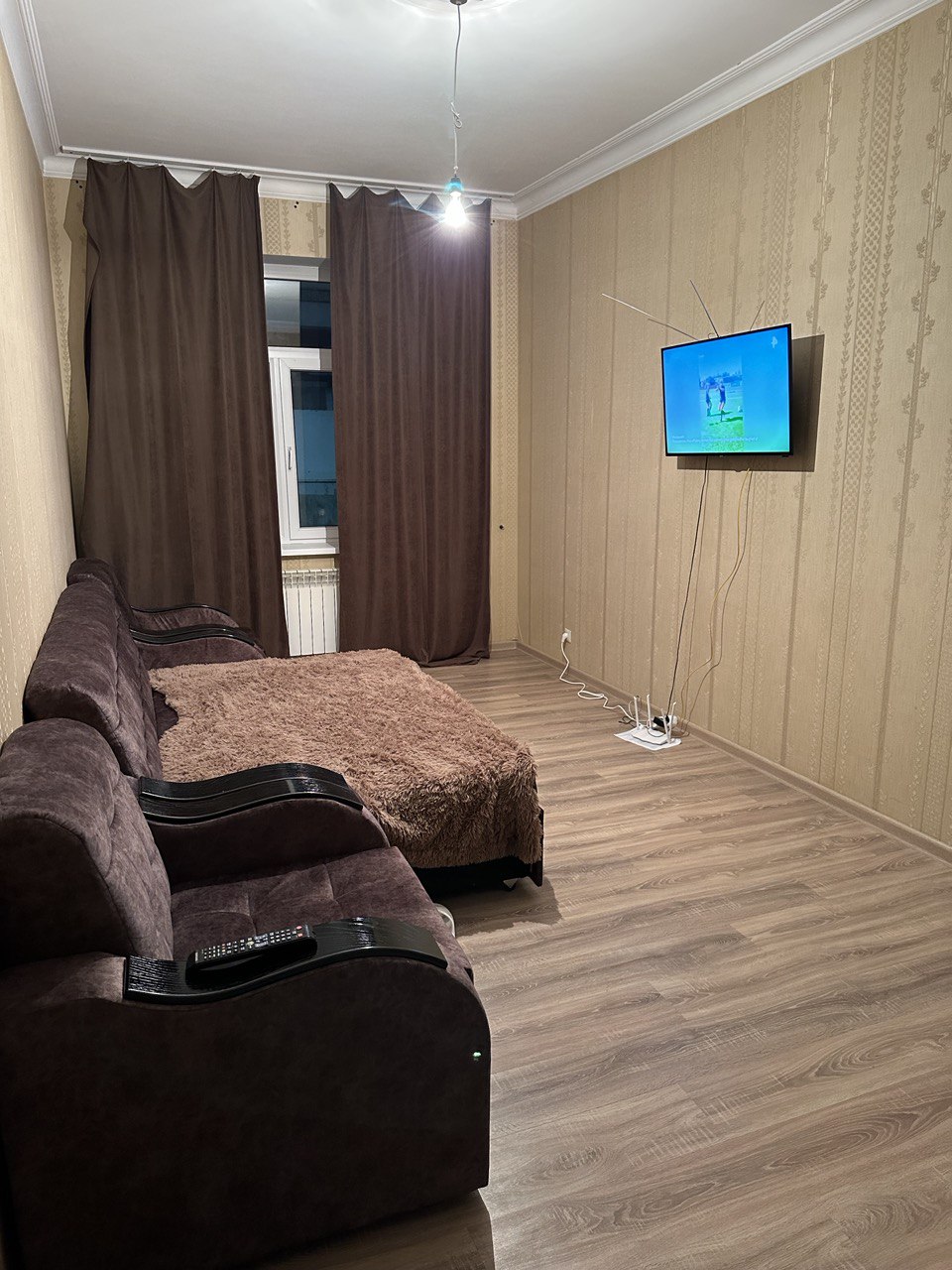 2-к. квартира, 60 м², 1/9 эт.