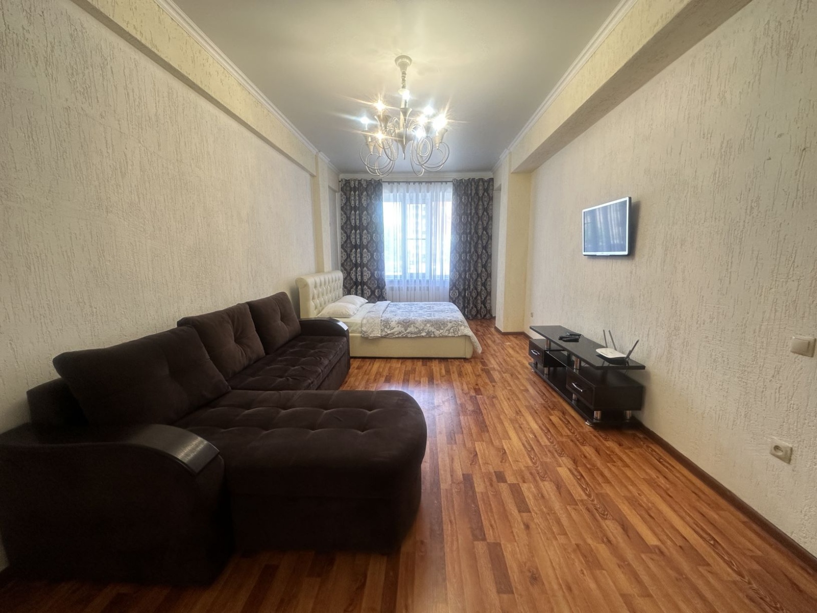 Квартира на Насрудинова