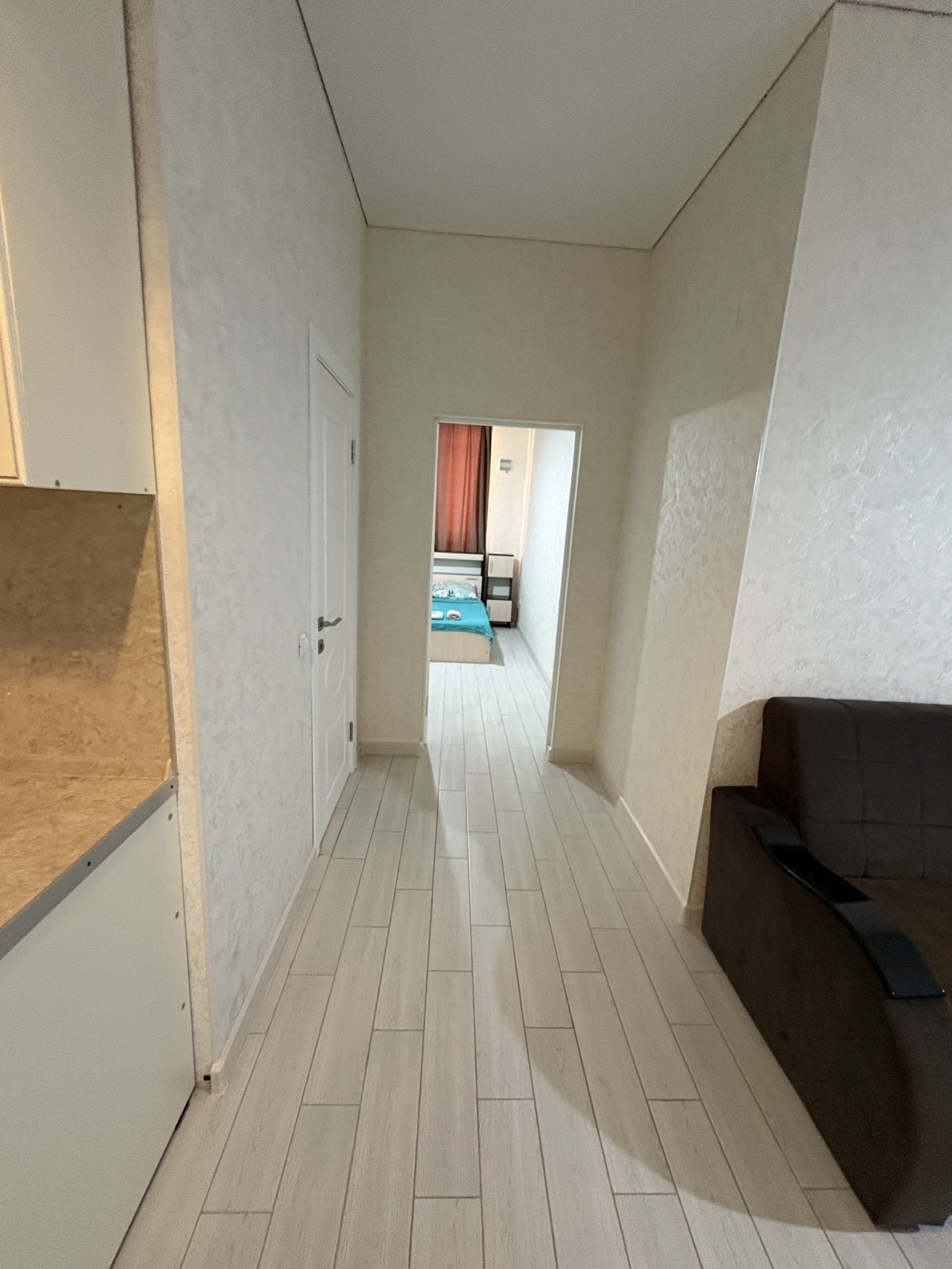 Стильная 2-комнатная квартира у моря в Махачкале.