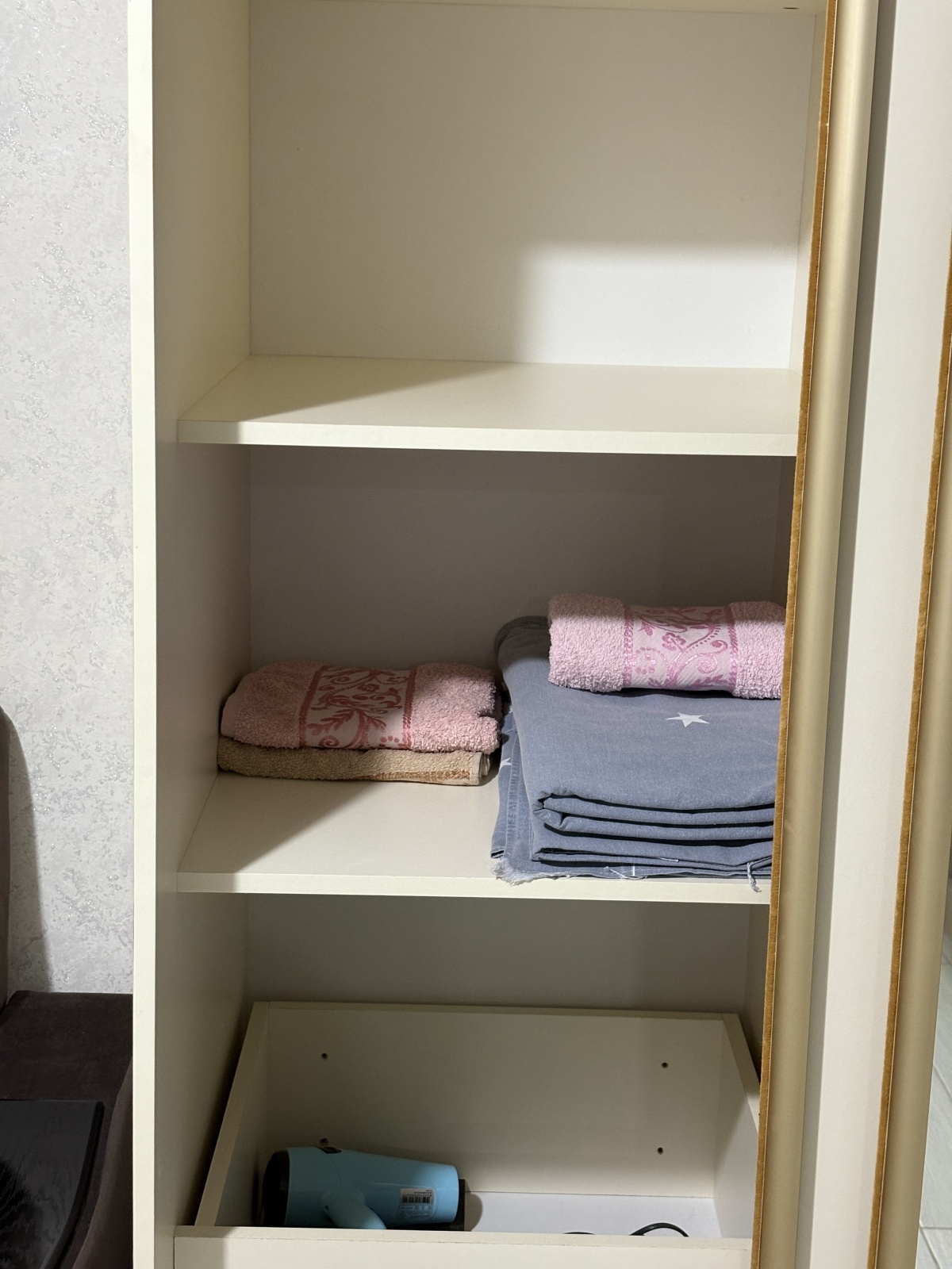 Стильная 2-комнатная квартира у моря в Махачкале.