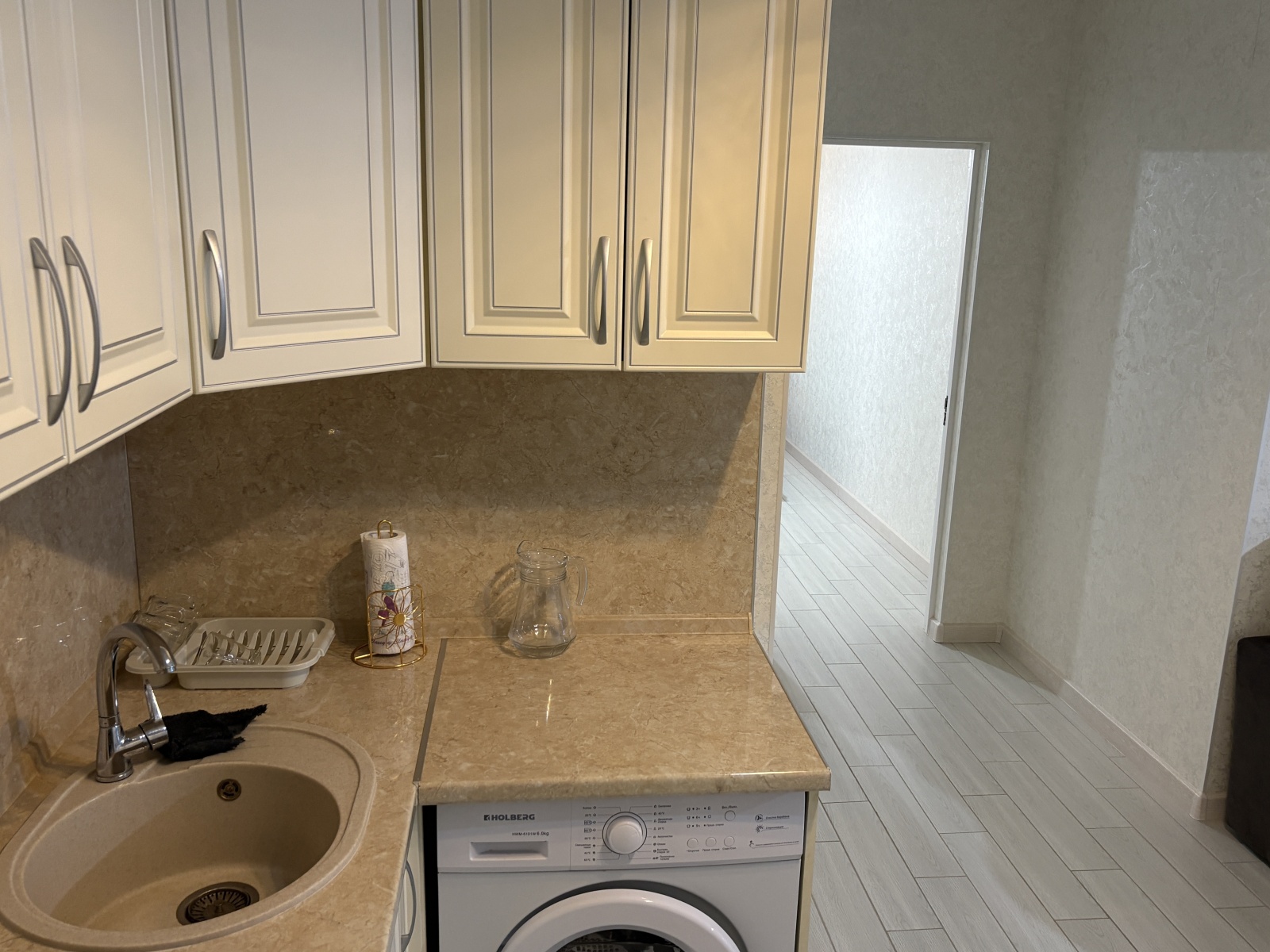 Стильная 2-комнатная квартира у моря в Махачкале.